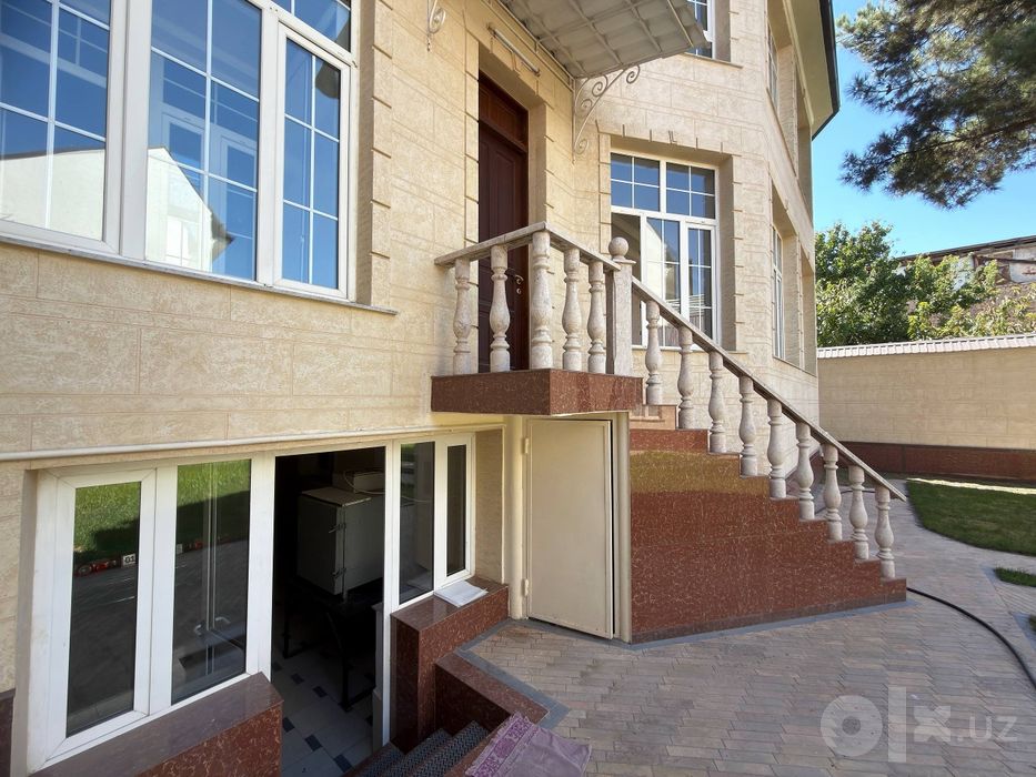 Продается дом 9 комнат, ориентир ул. Чингиза Айтматова/м.Минор, 592м²