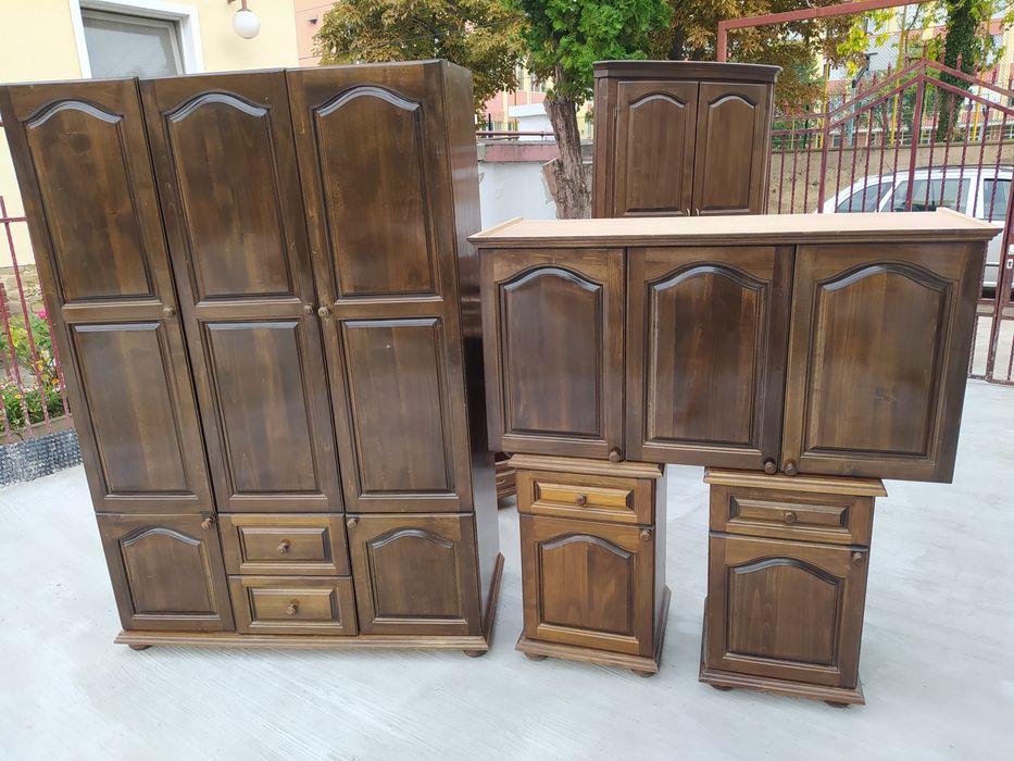 Шкаф за обувки /диван / огледало / столове / гардероб / шкаф / скрин