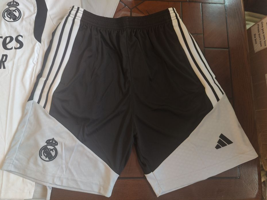 Тренировъчен футболен екип Real Madrid Training 26/27