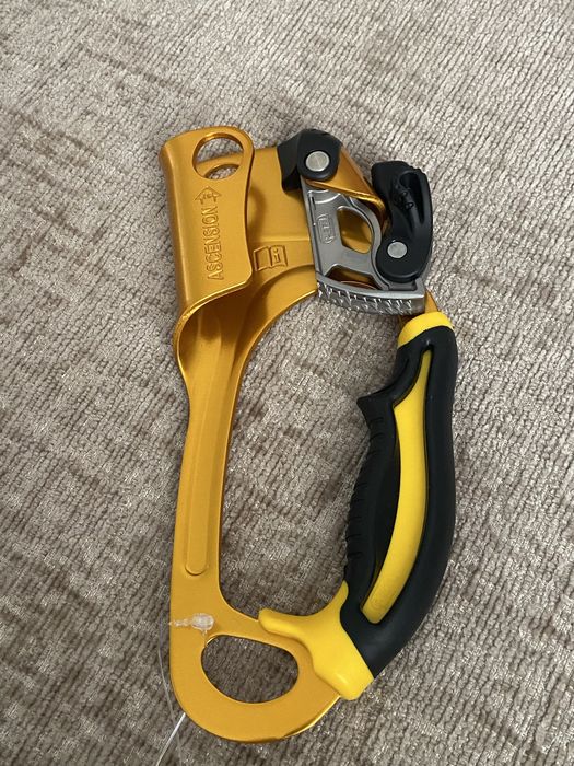 Зажим Petzl B17ARA желтый