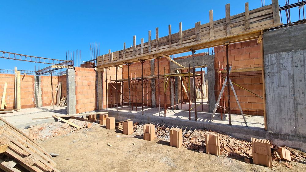 Case la Roșu și la Cheie | Construcții Case de la A la Z