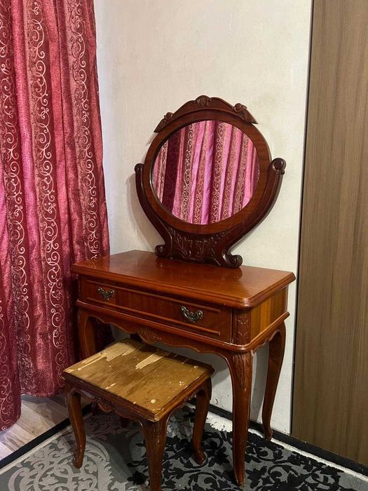 Элеонора раритет. Трюмо