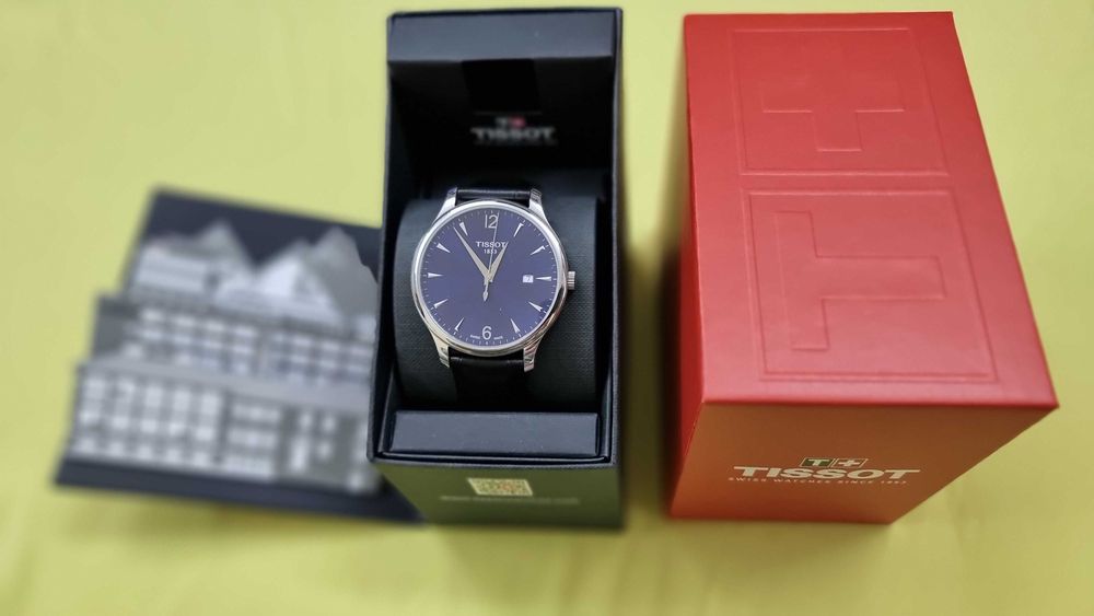 Швейцарски часовник Tissot Tradition