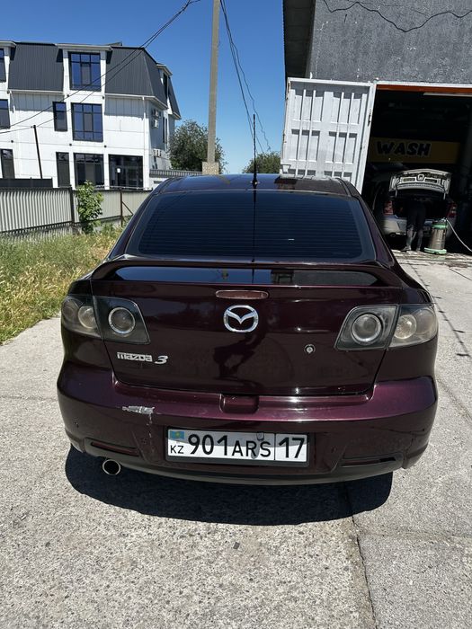Срочно продам mazda 3i