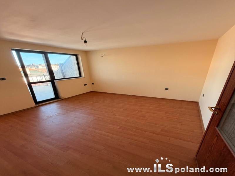 Продава се Многостаен апартамент в Варна, Окръжна болница - 195 кв.м за 1944 €/кв.м - Снимка #3