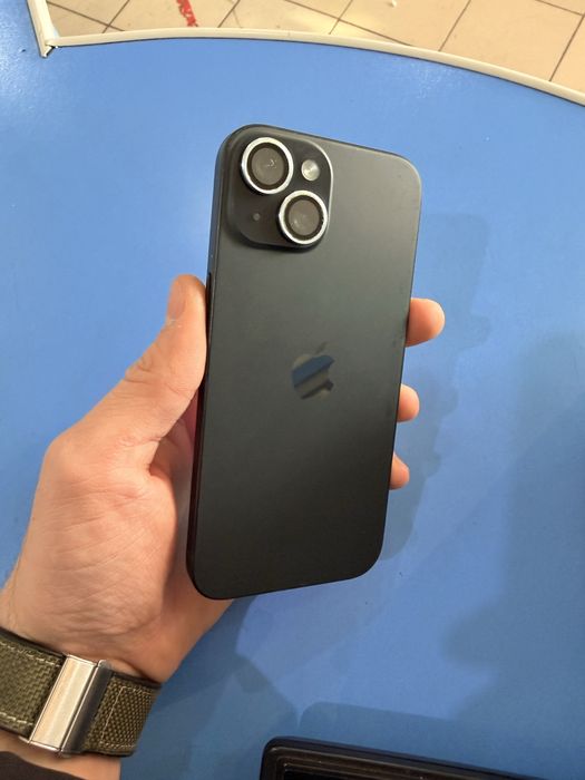Iphone 15 128гб.