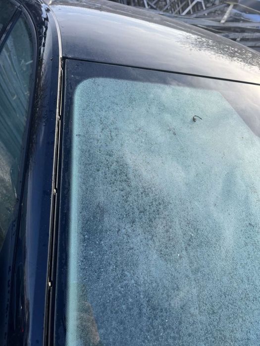 Преден прозорец за Skoda Scala 2020год с камерс за следене на линия