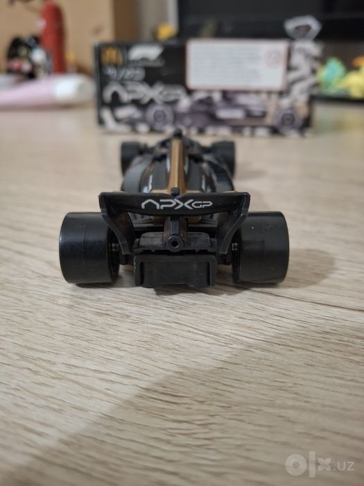 Болид APXGP Sonny Hayes F1 1:43 Die-Cast Maisto x McDonald's F1 movie