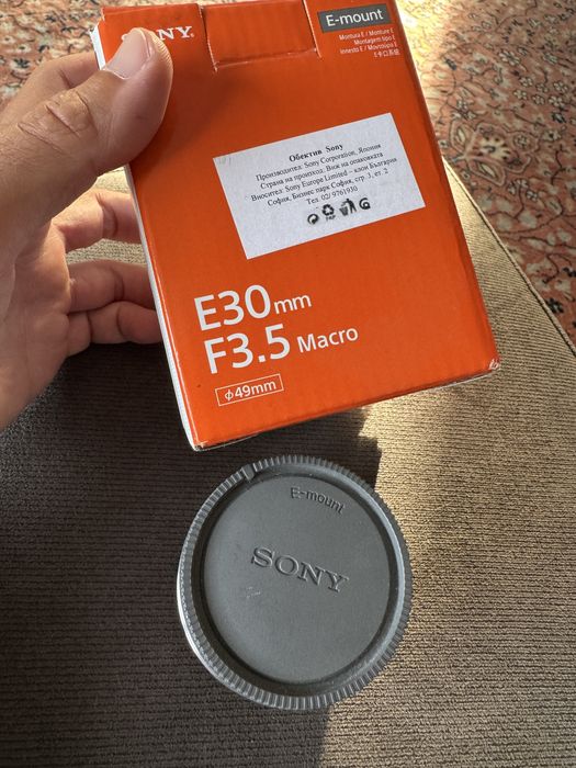 Обектив Sony 30mm F3.5 Macro E-Mount