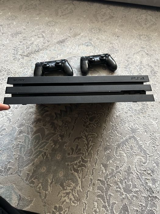 PlayStation 4 Pro по цене договоримся