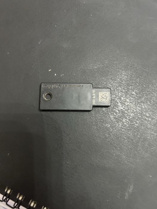 Cheie de securitate YubiKey 5 NFC. ( certificat)