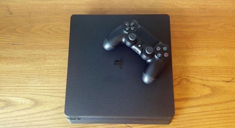 PlayStation 4 Slim
