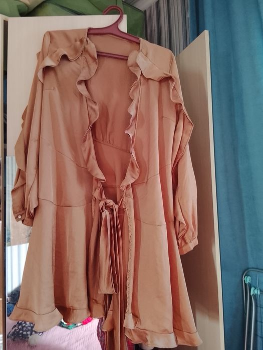 Женская одежда и обувь