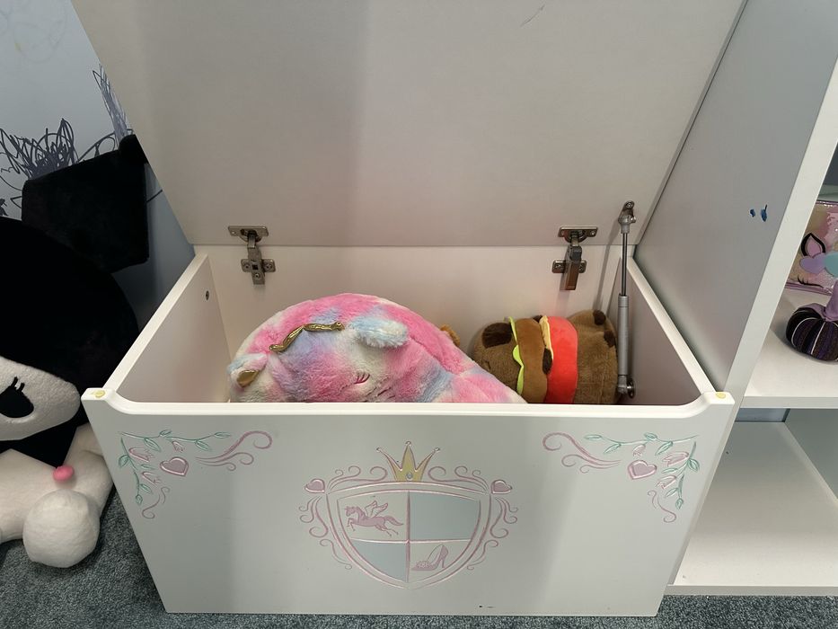 Mobilier camera fetite