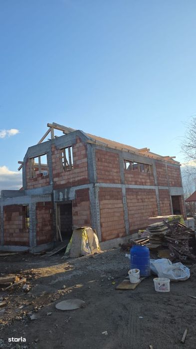 Casa individuala,Salicea,zona centrala,5 camere,teren 1100mp
