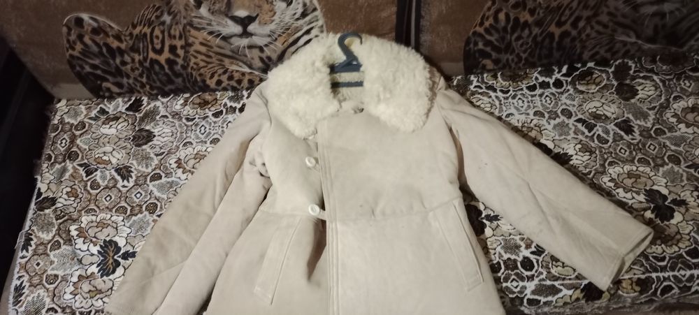 Куртки  утеплит-е.