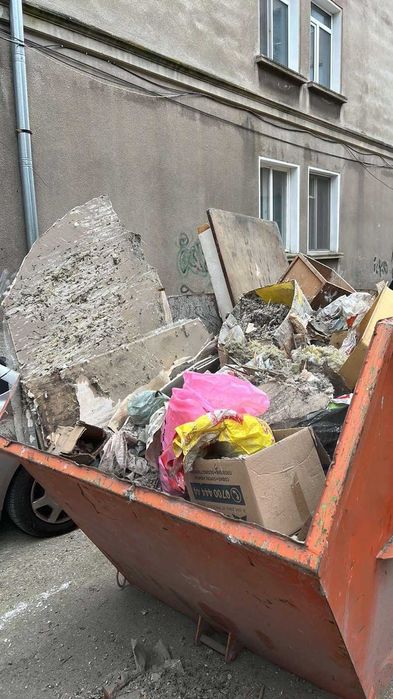 Почистване на стари сгради,мазета,тавани и помещения преди и след ремонт!