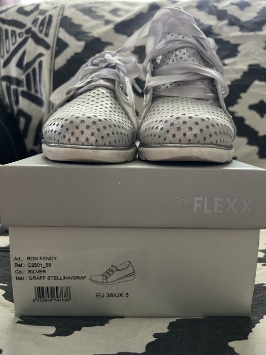 Adidasi, pantofi piele , firma The Flexx