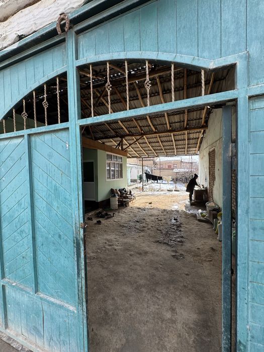 Srochna Namuna mahalla 1chi ges 28 uy hovli sotiladi suroshniy