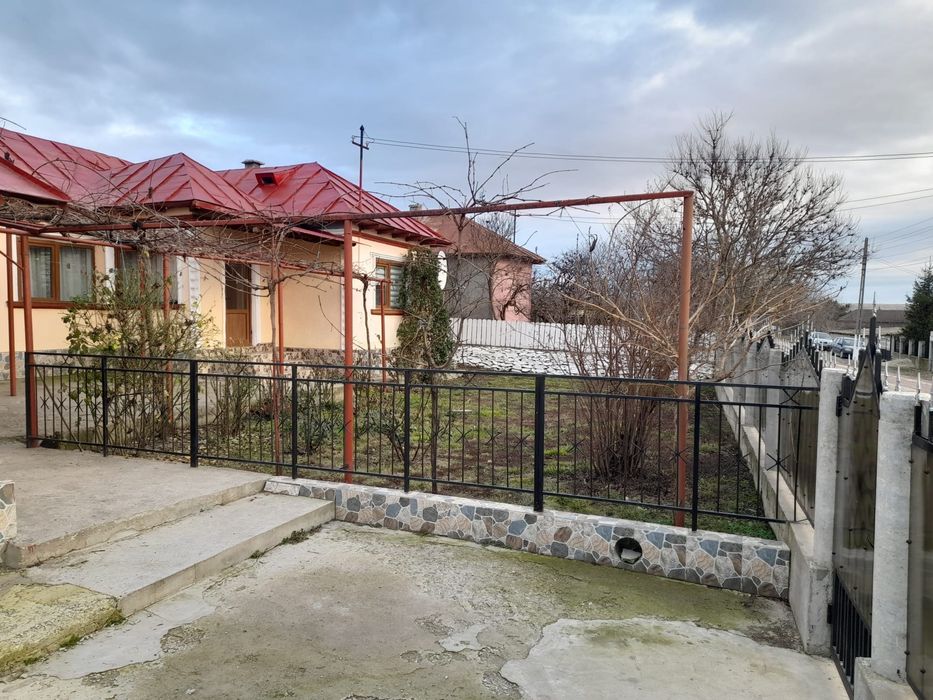 Casă de vânzare