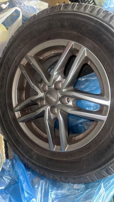 Шины   Michelin  летние  225/70/16 б/у  с дисками