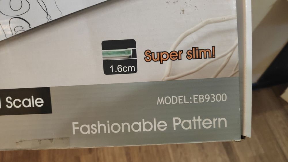 Продам весы  напольные camry