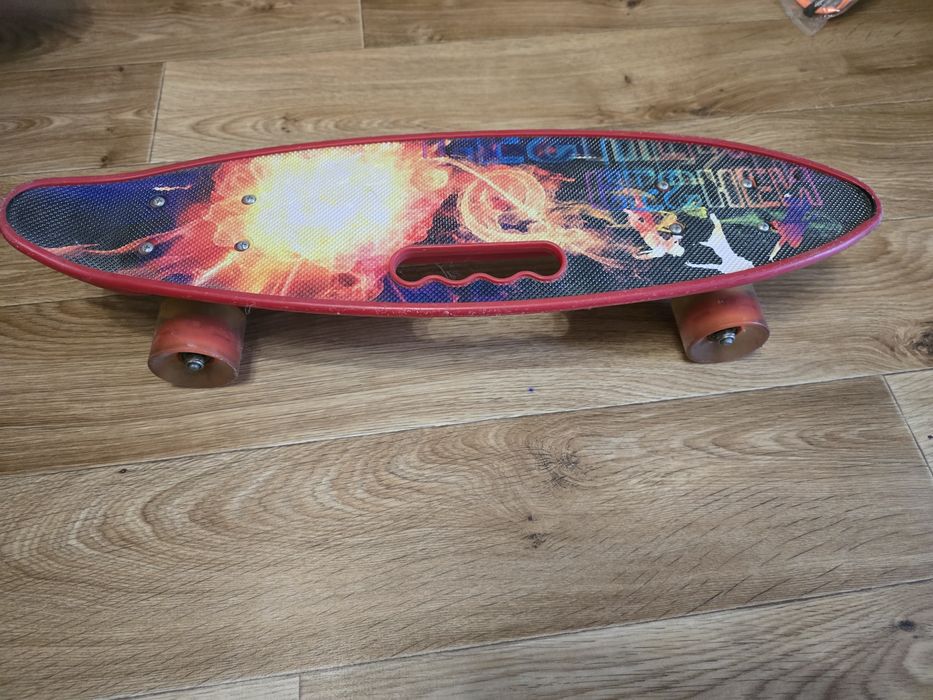 Скейтборд со светящимися колесами