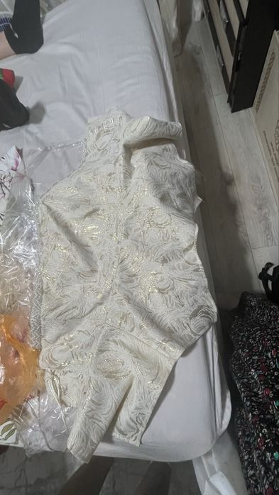 продам платье с корсетом