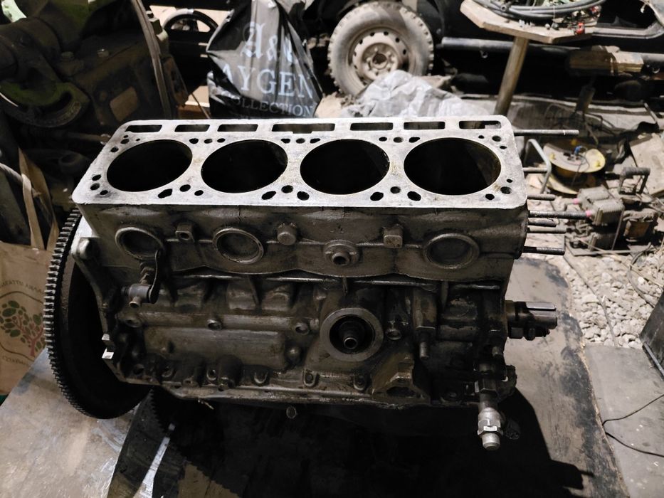 Двигатель УМЗ -4218 "сотка"