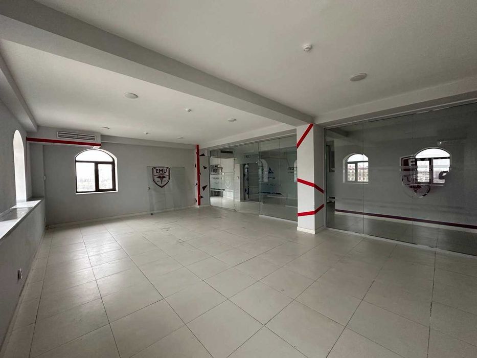 [KБ] Аренда здания 7 000 м² под университет или клинику | Паркинг 200