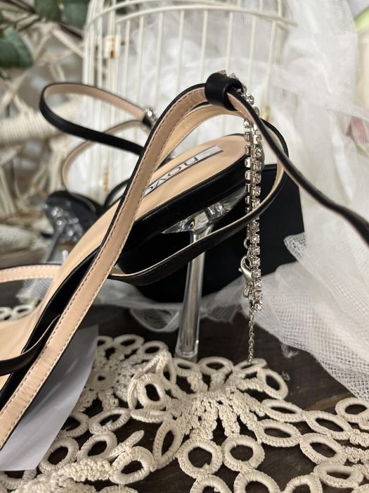 Елегантен сандал