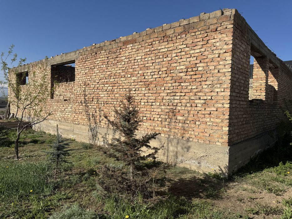 Продается дом недостроенный