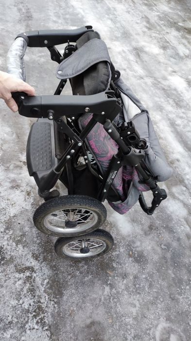 Продам детскую коляску