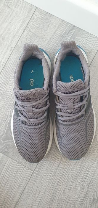 Adidasi Adidas  marimea 36.5