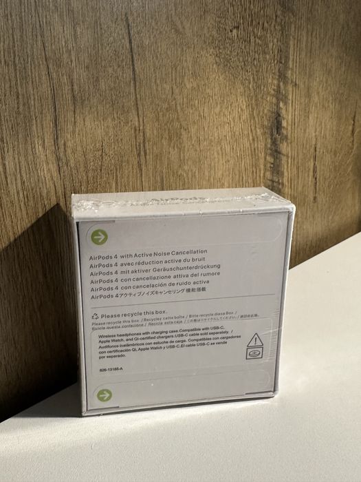 Vand casti Air Pods 4