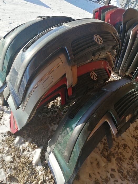 Продам передние бампера на пассат б5 и пассат б5+