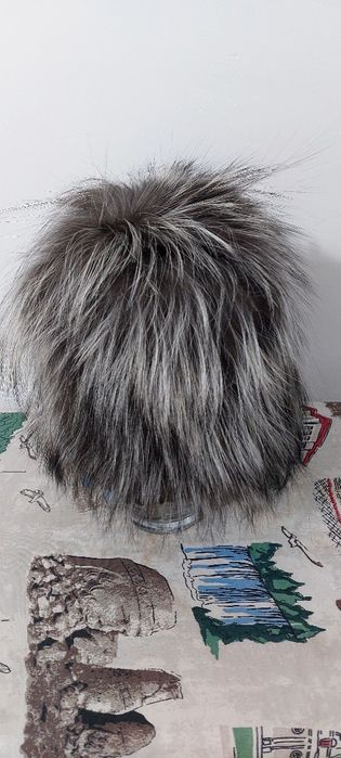 Продам женские шапки