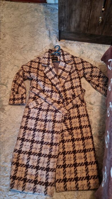 Пальто зимнее в идеальном состоянии