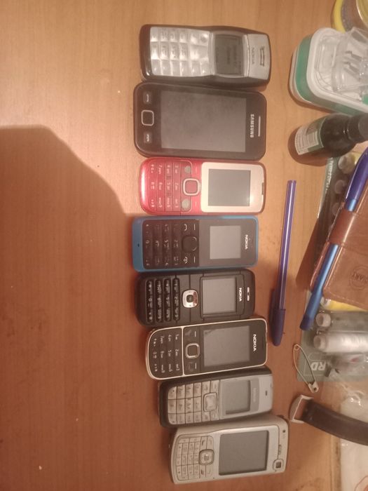 Продам бу телефон ы