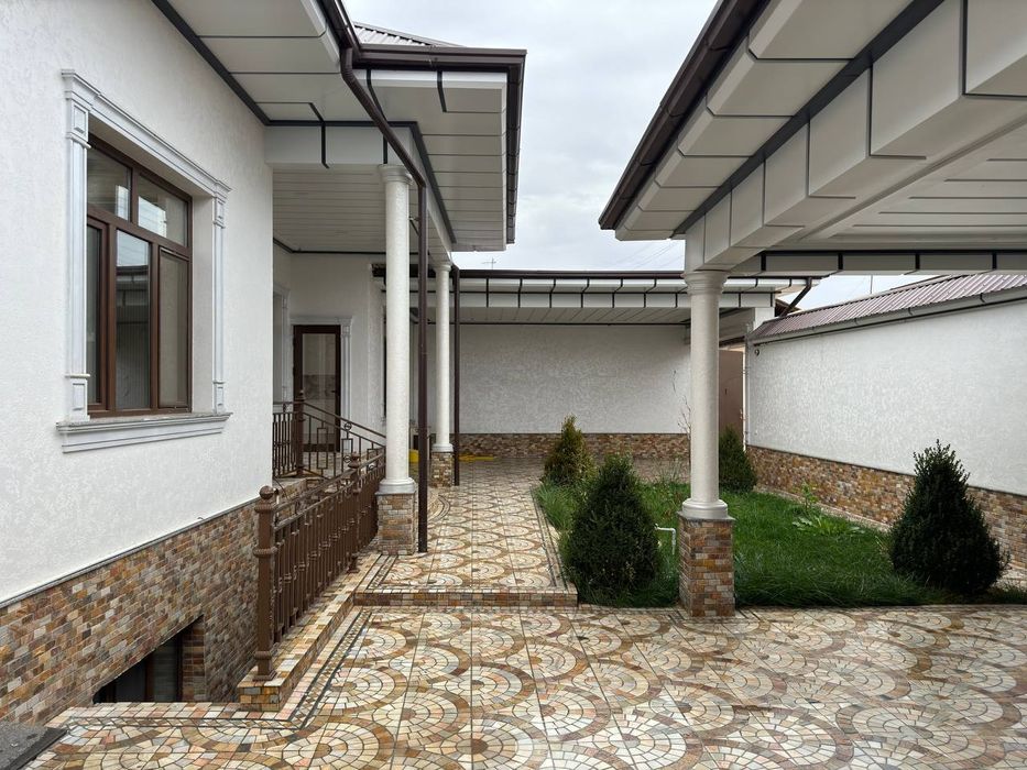 Uch qahramon po'stidan ikki yarim km kirganda uchaska