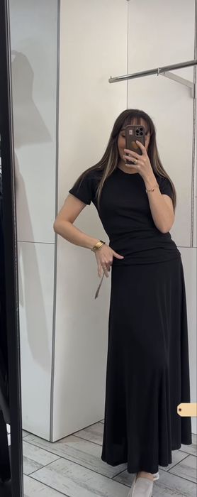 продается женскин вещи