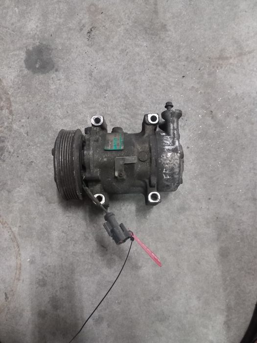 Compresor clima AC ford fiesta 1.4 1.6 2.0 benzina