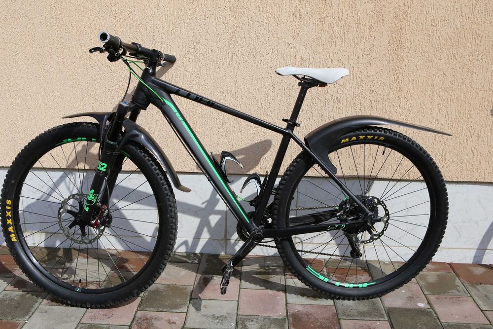 van MTB Cube cu modificari custom