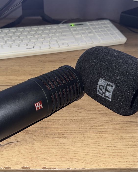 Микрофон студийный SE