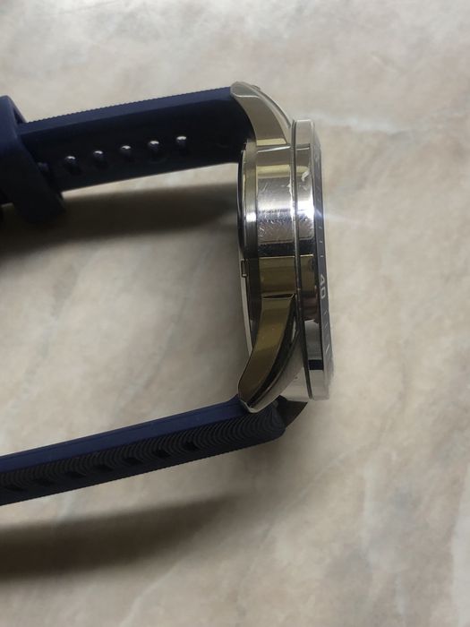 Мъжки работещ часовник