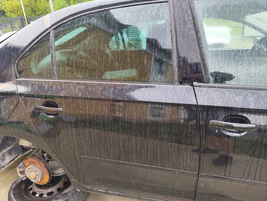 Ușa stânga față stânga spate ușa dreapta față dreapta spate Skoda rapid cod culoare LF9R