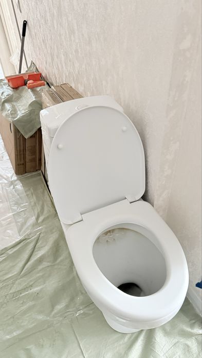 Унитаз 5000тг. самовывоз.