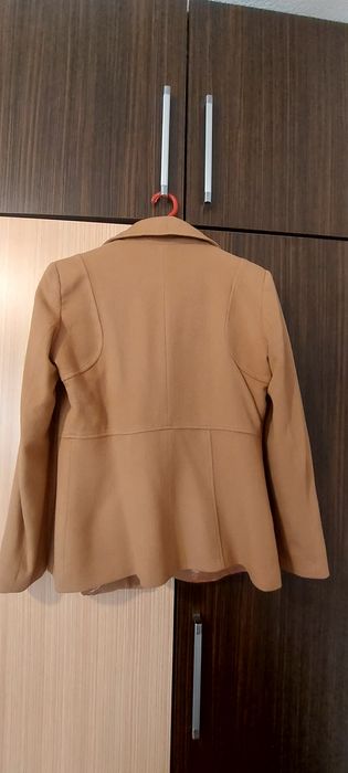 Късо Дамско палто