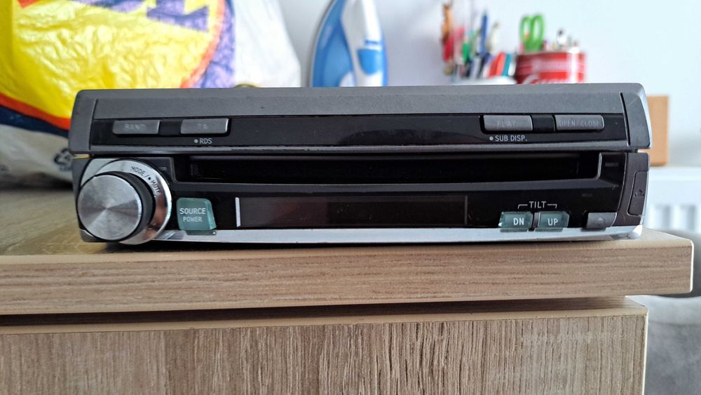 Unitate Multi-Media Auto Alpine IVA-D310R – Ecran Rabatabil 7