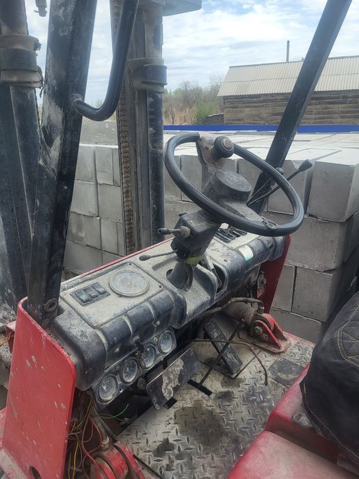 Вилочный погрузчик